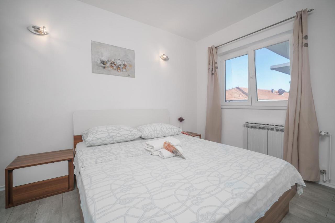 Apartmani Gabriella Vodice Ngoại thất bức ảnh