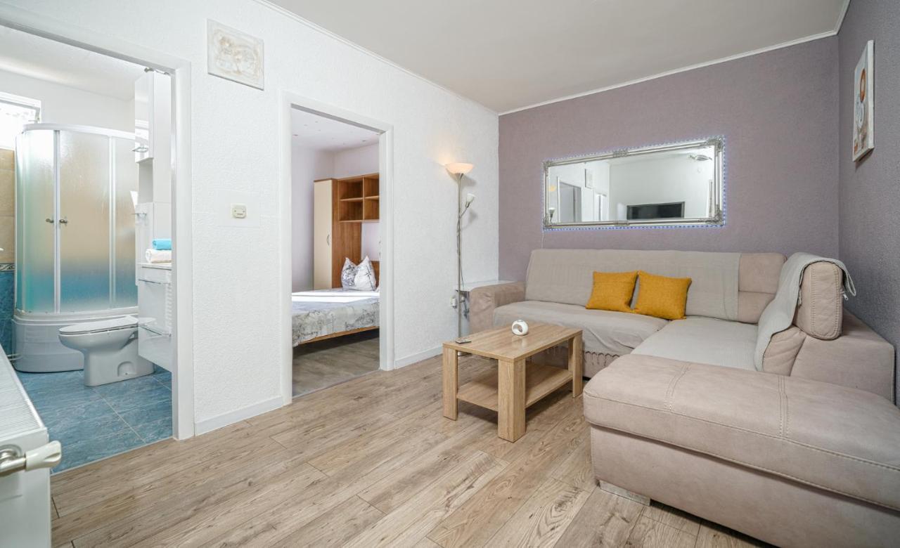 Apartmani Gabriella Vodice Ngoại thất bức ảnh