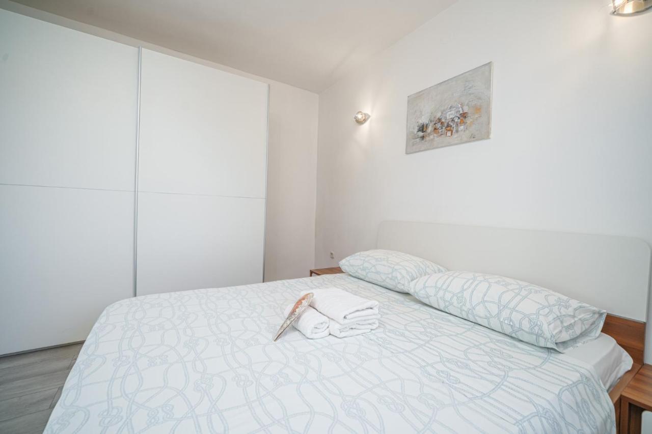 Apartmani Gabriella Vodice Ngoại thất bức ảnh
