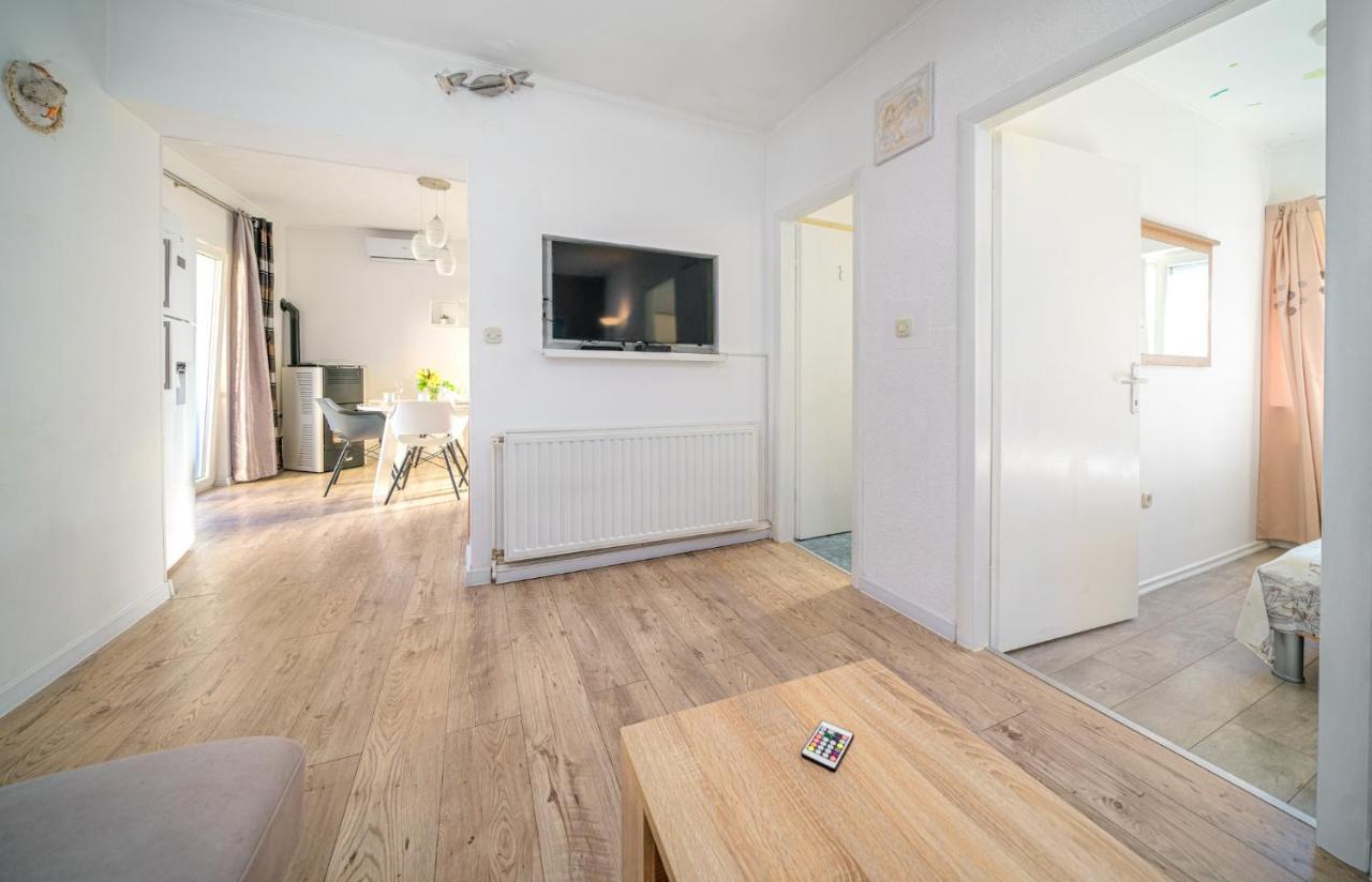 Apartmani Gabriella Vodice Ngoại thất bức ảnh